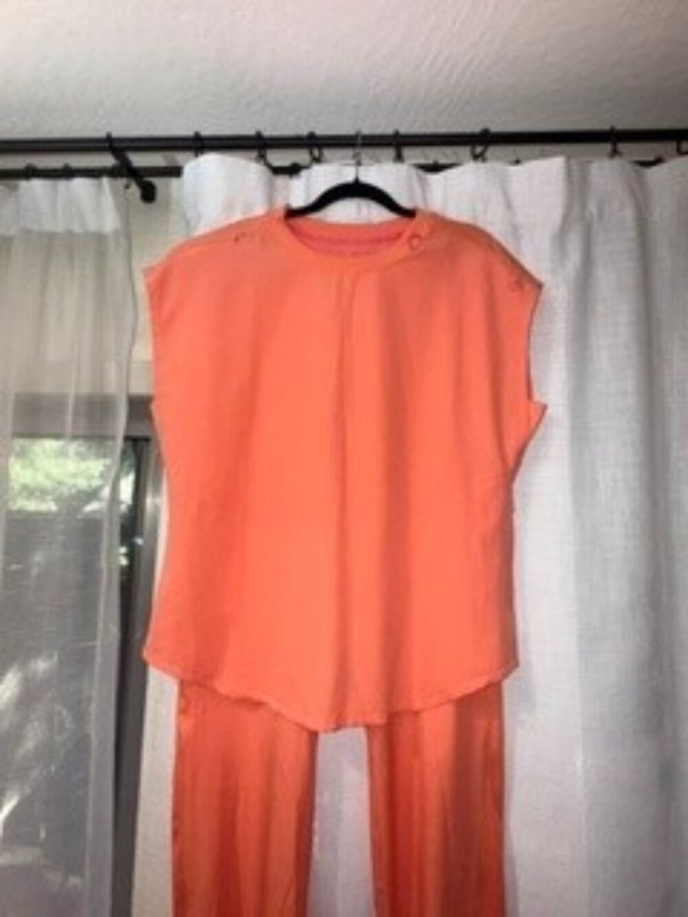 MEDCOUTURE scrub set